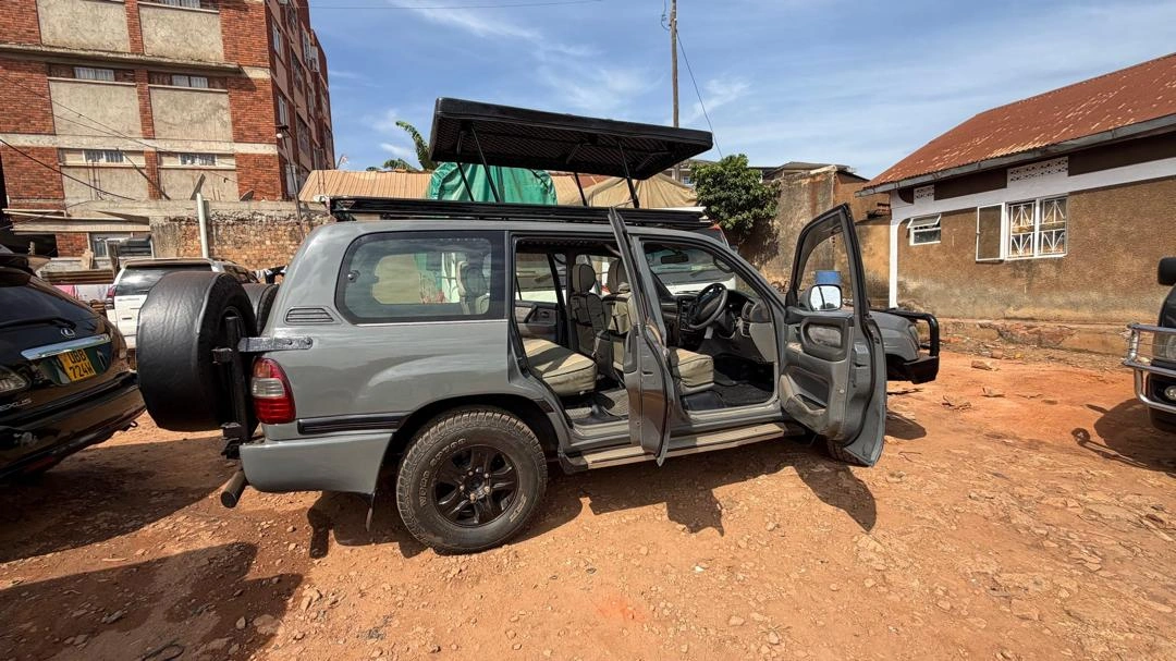 why-rent-a-4x4-in-uganda-for-your-safari