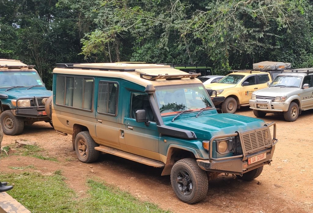 4x4-car-rental-for-bwindi-safari